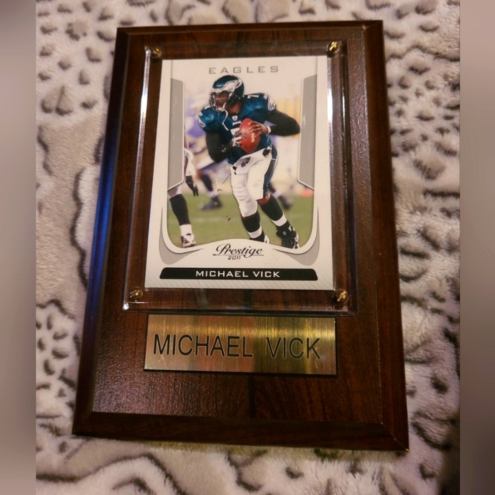 Michael Vick Eagles 2011 Panini Prestige card